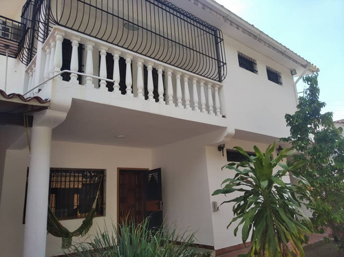 Imagen 27 de 28 de Se Vende Fabulosa Quinta Moderna Y Bonita En El Hipodromo Zona Maracay Aragua Buen Precio 04243785803