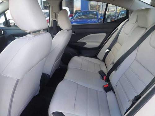 Imagem 8 de 10 de Nissan Versa Exclusive 1.6 (flex) (aut)