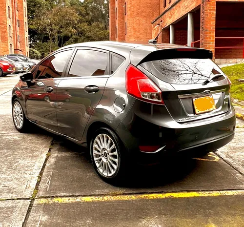 Ford Fiesta 1.6 Hatchback Titanium