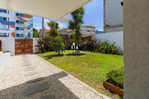 Casa De Diseño En Península, Punta Del Este, Uruguay