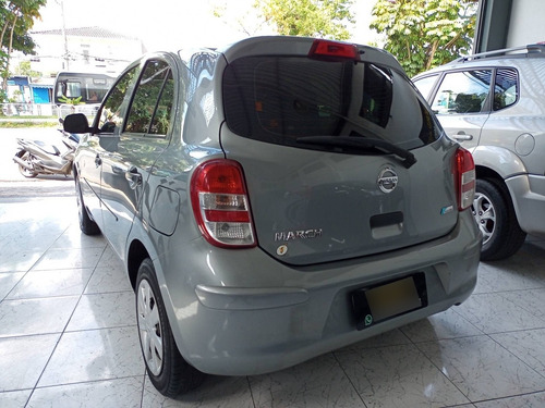 Imagem 6 de 12 de Nissan March 1.0 S 16v Flex 4p Manual