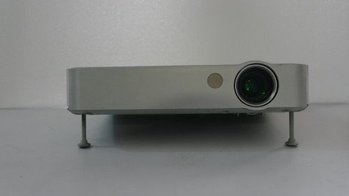 Proyector Panasonic Ptl-b50u Videobeam 2000l Sin Control