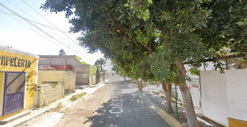 Casa En Remate-cto El Salvador, Hacienda Santa Fe, Tlajomulco De Zuñiga, Jalisco. -jcbb9