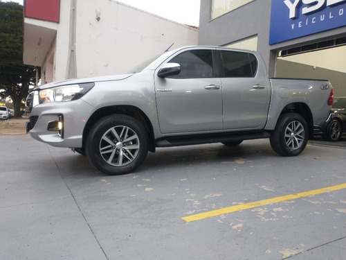 Imagem 2 de 13 de Toyota Hilux Hilux 2.8 Srv 4x4 Diesel