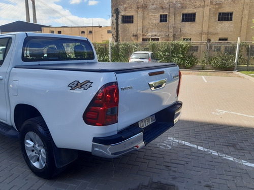 Toyota Hilux 2.8 Cd Sr 177cv 4x4 2019