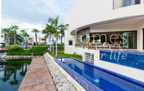Imagen 11 de 30 de Casa En Venta Frente Al Mar Puerto Cancun Residencial