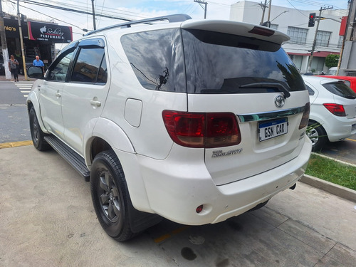 Toyota Hilux SW4 3.0 Srv 7l 4x4 Aut. 5p