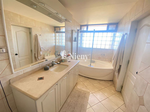 Gran Casa En Venta 5 Dorm. Condominio Mantagua Con Piscina