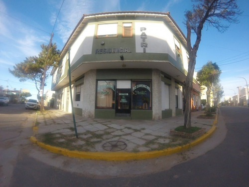 Amplia Esquina Hotel/ Hosterìa En Venta En Mar De Ajo Norte