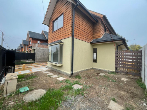 Casa En Arriendo De 3 Dorm. En Curicó