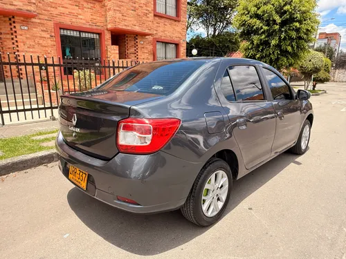 Renault Logan 1.6 Privilege / Intens