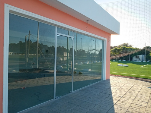 Excepcionales Locales En Ubicacion Estrategica