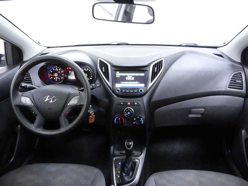 Imagem 6 de 10 de Hyundai Hb20s Comfort Plus 1.6 16v Flex Aut.