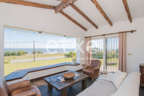 Casa En Venta Enorme Terreno Frente Playa Bella Vista (ref: Jpd-1478)