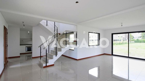 Imagen 4 de 30 de Casa Venta Barrio Privado Moreno Zona Oeste