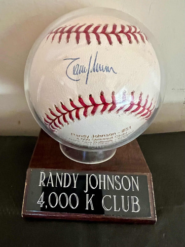 Randy Johnson Pelota Autografiada Con Su Certificado