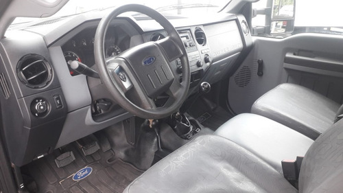Imagen 7 de 14 de Ford F-350 4x4 Sincronico