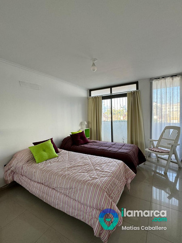 Departamento A La Venta En El Centro De Carlos Paz De 2 Dormitorios 2 Cocheras Y Pileta