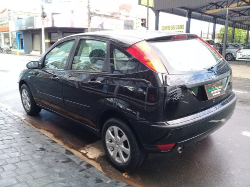 Ford Focus 1.6 Preto 2006