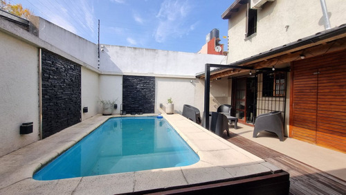 Casa 5 Ambientes Pileta Lavadero Cochera Y Quincho