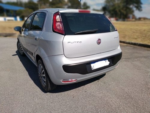 Imagem 2 de 10 de Fiat Punto 2013 1.4 Attractive Flex 5p