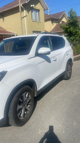 Camioneta 2.2. Petrolera. Automática 6 Corridas De Asientos