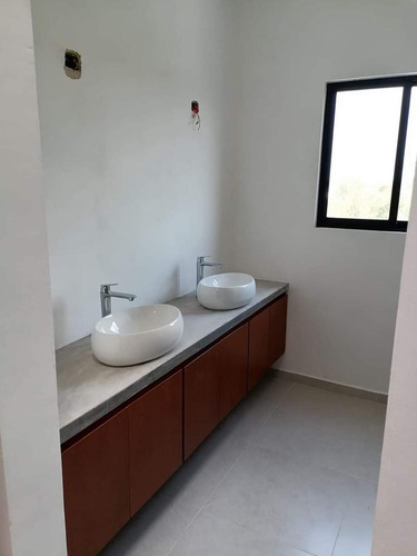 Casa En Venta/renta Merida, Carretera Progreso En Privada, Entrega Inmediata.