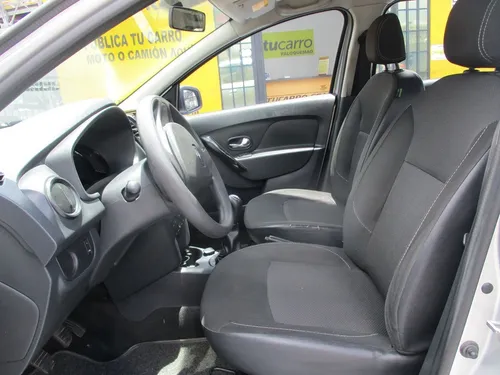 Renault Logan Expression / Life + Mt Aa