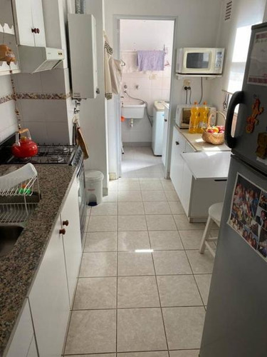 Imagen 4 de 10 de Vendo Depto. 2 Dorm. C/cochera Amueblado