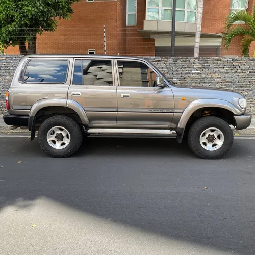 Toyota Land Cruiser Burbuja
