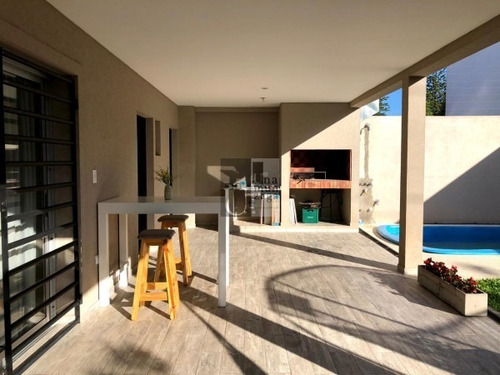 Imagen 12 de 22 de Excelente Casa Moderna En Venta En Barrio Parque