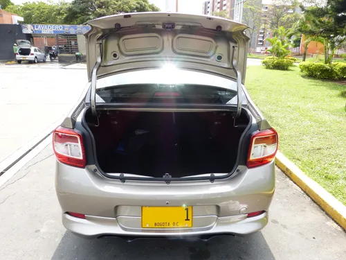 Renault Logan 1.6 Expression