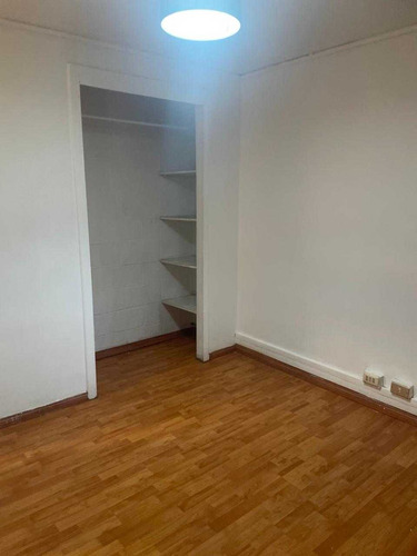 Amplia Casa En Arriendo (80084)
