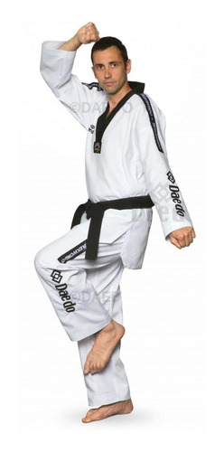 Dobok Daedo Master Bordado Cuello Negro