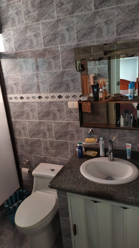 Imagen 6 de 16 de Se Vende En Oportunidad Hermosa Y Muy Acogedora Casa Sector El Naranjal Cerca Lomas De Monteclaro San Josè De Los Altos De 1000mts2 De Terreno Y 196mts2 De Const. Inf. M.fda. Varela. 0424-1045413