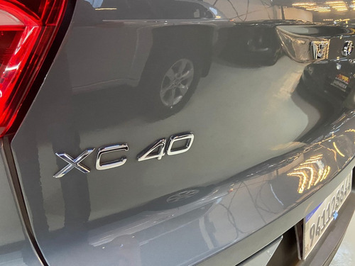 Imagem 14 de 15 de Volvo Xc40 Momentum 2.0 T5 Awd Câmbio Automático Suv 2020