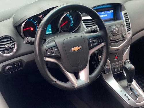 Imagem 11 de 15 de Chevrolet Cruze Lt Hb 2013