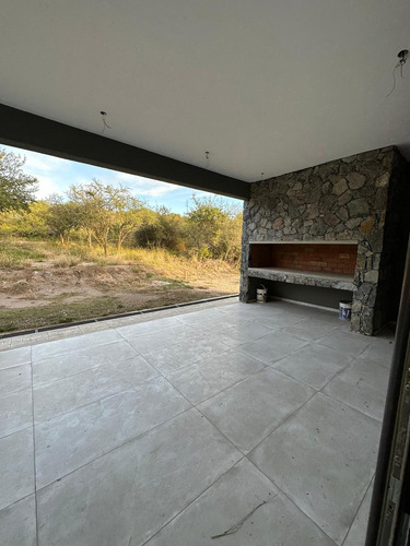 Se Vende Exclusiva Casa En Estancia El Terrón Con Vistas!