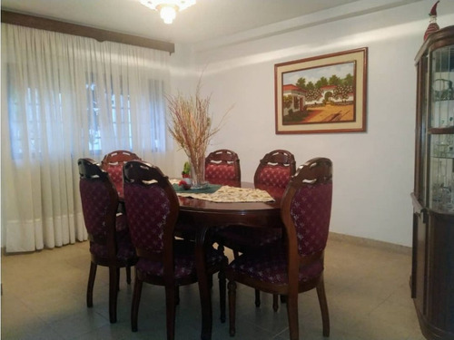 Casa Acogedora De Dos Niveles Urb Picott San Antonio De Los Altos