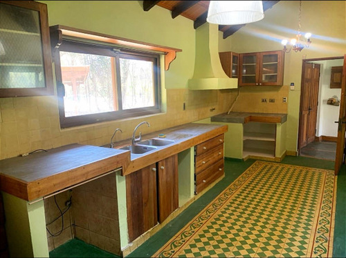 Parcela Con Casa En Sitio De 2000 Mts. Solida, Piscina Termp