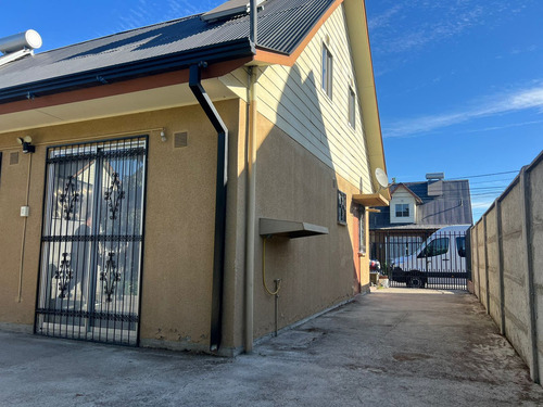 Vendemos Hermosa Casa En Villa Doña Josefa A Pasos De Univer