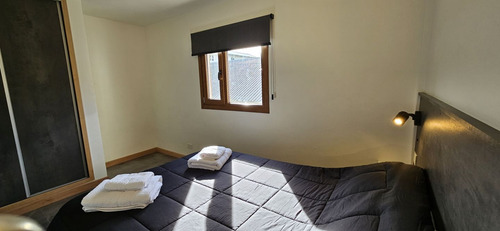 Departamento En Venta De Dos Dormitorios En San Martín De Los Andes, Centro. Duplex