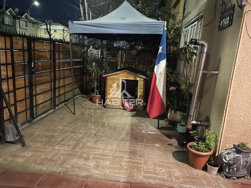 Casa En Venta De 3 Dorm. En Curicó