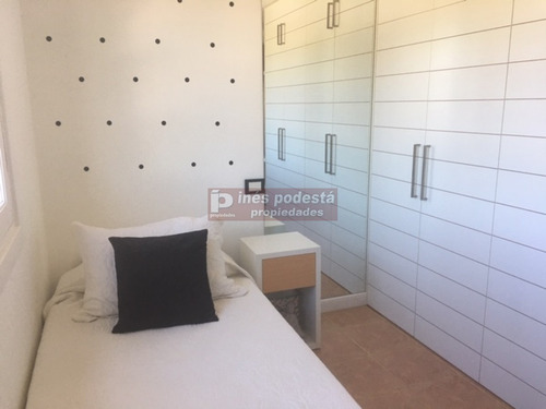 Casa En Zona De Colegios- Ref: 8920
