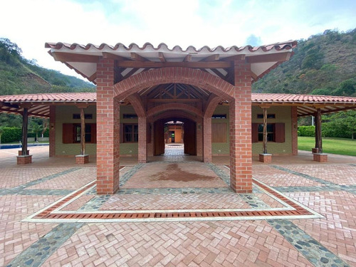 Imagen 12 de 21 de Espectacular Finca En Santa Fe De Antioquia En Parcelacion