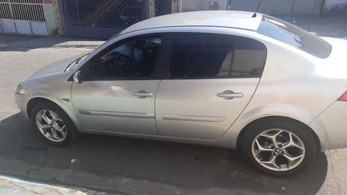 Renault Megane 2008 1.6 Dynamique Hi-flex 4p