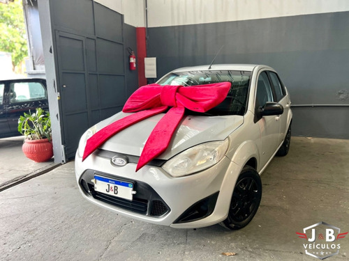Ford Fiesta 1.0 ROCAM SE SEDAN 8V FLEX 4P MANUAL