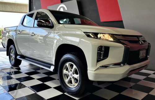Mitsubishi L200 2.5 Di-D Cabina Doble 4X4 At