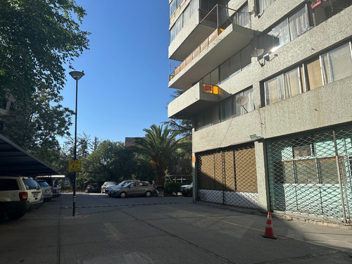 Local Comercial En Excelente Ubicación, Con Alta Seguridad