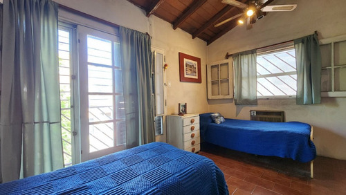 Casa 3 Ambientes C/coch+galpón Excelente Ubicación